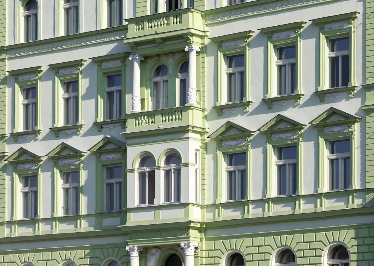 Turnkey I Elegant Studio By National Museum Prague Apartment