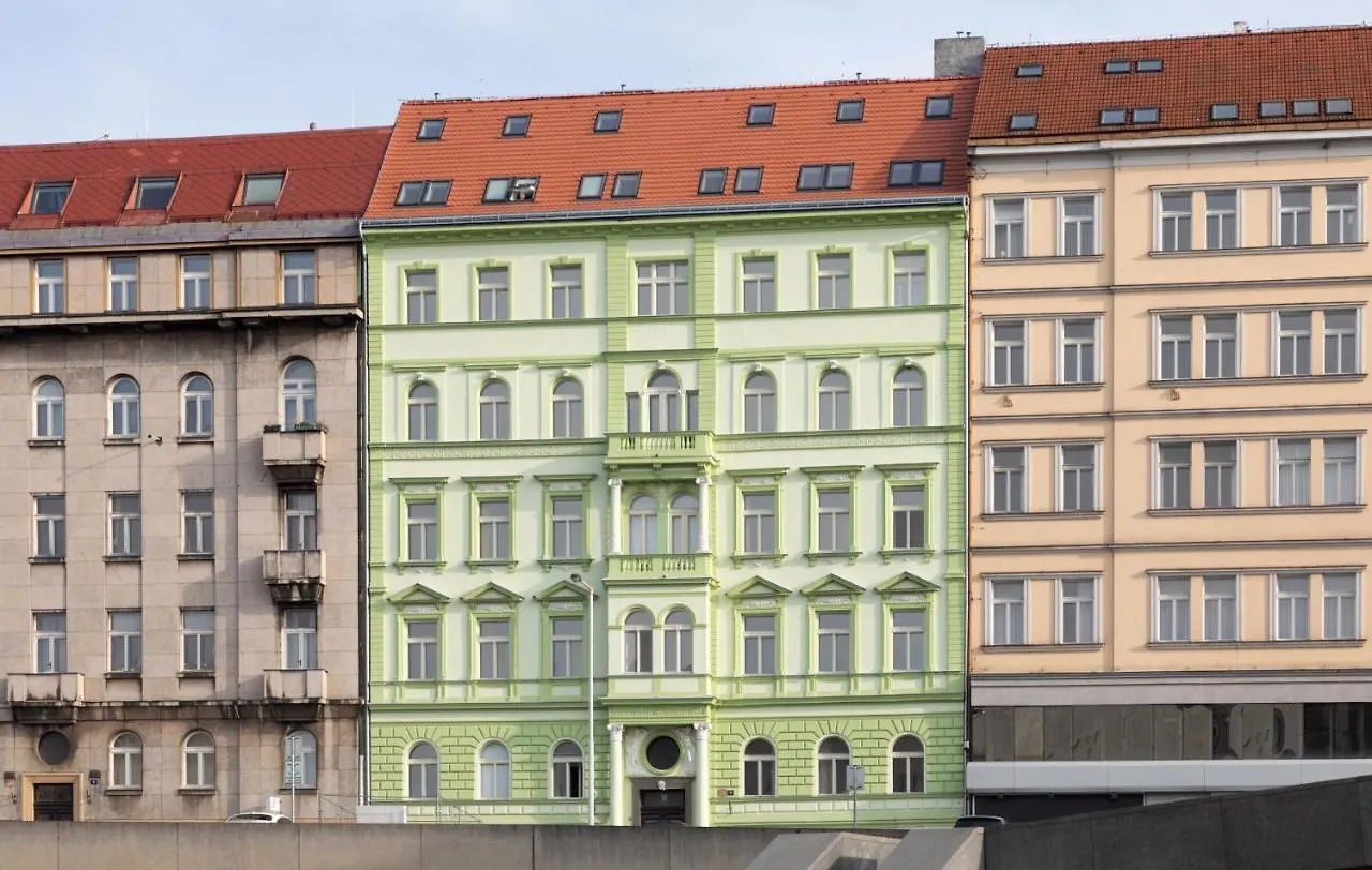 Turnkey I Elegant Studio By National Museum Prague